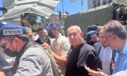 نتنياهو يصل إلى منطقة بات يام جنوبي تل أبيب لمعاينة آثار القصف الإيراني الأخير